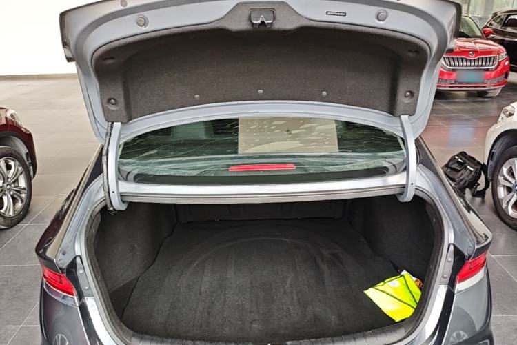 Used Hyundai Lafesta 2019 280TGDi Sport Edition China VI Trunk