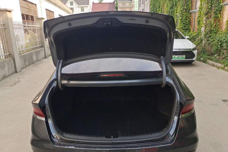 Used Hyundai Lafesta 2019 280TGDi Sport Edition China V Standard Trunk