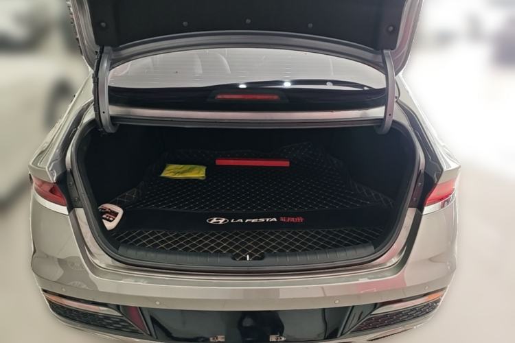 Used Hyundai Lafesta 2019 280TGDi Sport Edition China VI Trunk