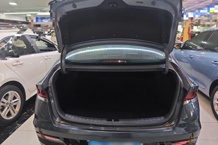 Used Hyundai Lafesta 2019 280TGDi Smart Edition China VI Standard Trunk