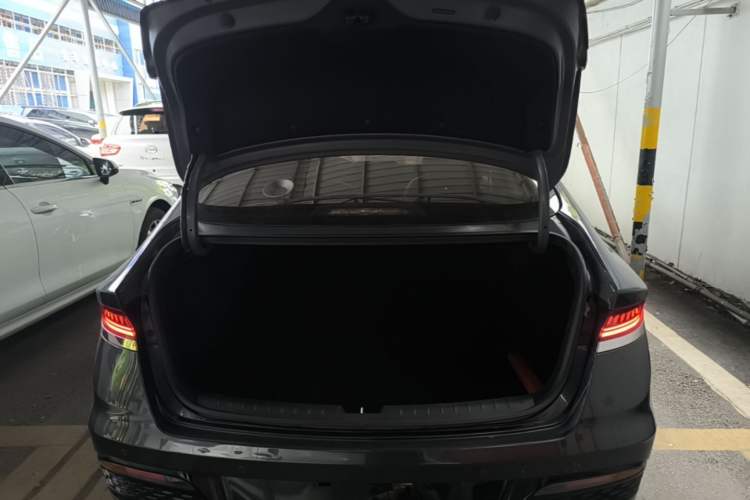 Used Hyundai Lafesta 2019 280TGDi Smart Edition China VI Standard Trunk