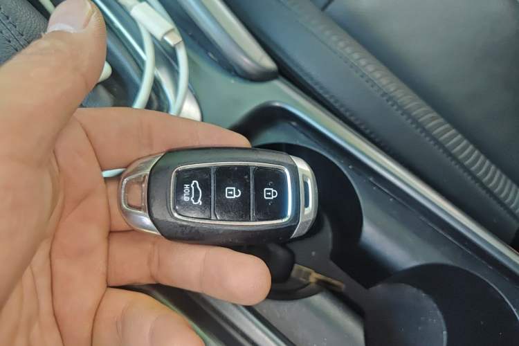 Used Hyundai Lafesta 2019 280TGDi Smart Speed Version China VI Standard Vehicle Key