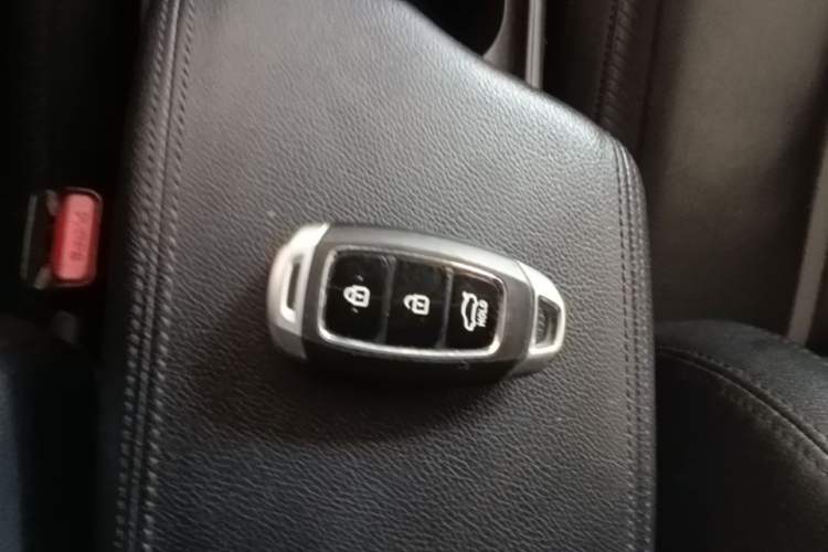 Used Hyundai Lafesta 2019 280TGDi Smart Speed Version China VI Standard Vehicle Key
