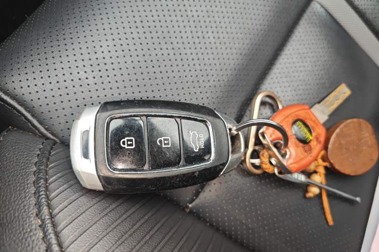 Used Hyundai Lafesta 2019 280TGDi Smart Edition China VI Standard Vehicle Key