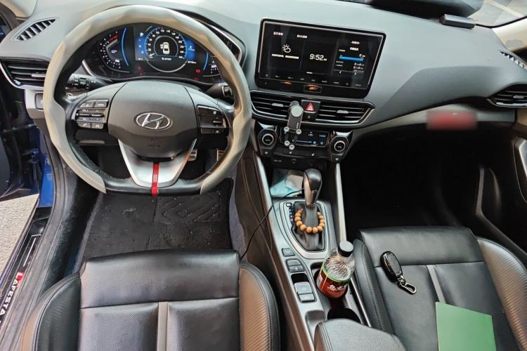 Used Hyundai Lafesta 2019 280TGDi Smart Speed Version China V Standard Center Console