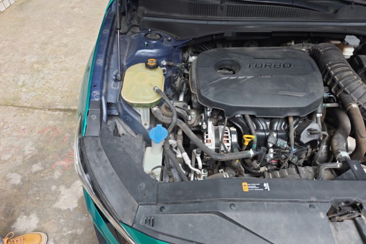 Used Hyundai Lafesta 2019 280TGDi Smart Edition China VI Standard Engine Bay Right