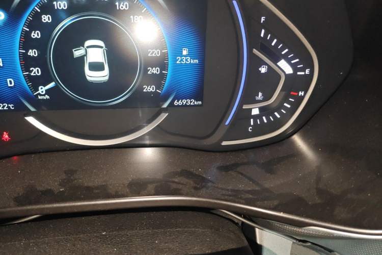 Used Hyundai Lafesta 2019 280TGDi Smart Speed Version China VI Standard Odometer Close Up