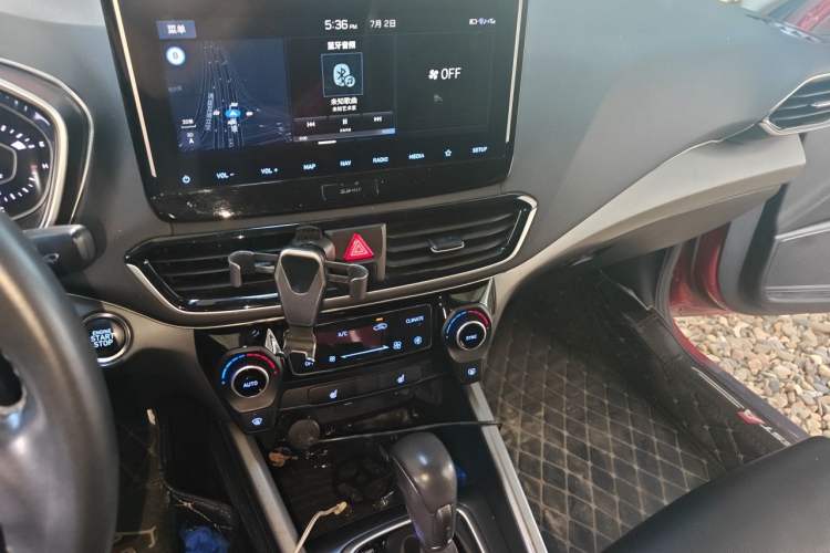 Used Hyundai Lafesta 2019 280TGDi Smart Speed Version China VI Standard Audio And AC Panel