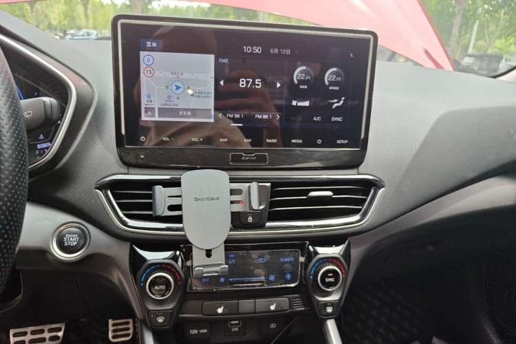 Used Hyundai Lafesta 2019 280TGDi Smart Speed Version China VI Standard Audio And AC Panel