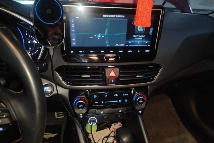 Used Hyundai Lafesta 2019 280TGDi Smart Speed Version China V Standard Audio And AC Panel