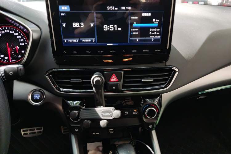Used Hyundai Lafesta 2019 240TGDi Sport Edition China V standard Audio And AC Panel