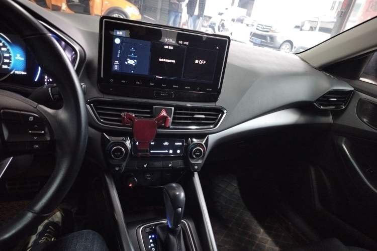 Used Hyundai Lafesta 2019 280TGDi Smart Speed Version China VI Standard Audio And AC Panel