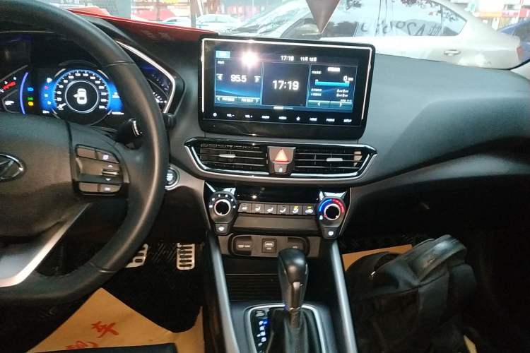 Used Hyundai Lafesta 2019 280TGDi Sport Edition China VI Audio And AC Panel