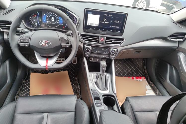 Used Hyundai Lafesta 2019 280TGDi Smart Speed Version China V Standard Center Console