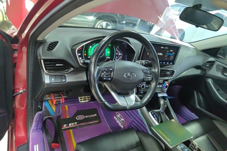 Used Hyundai Lafesta 2019 280TGDi Sport Edition China VI Center Console