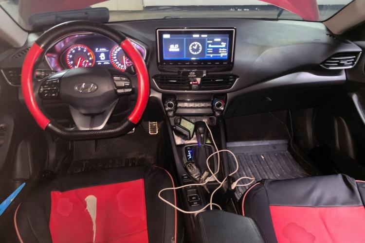 Used Hyundai Lafesta 2019 240TGDi Sport Edition China V standard Center Console