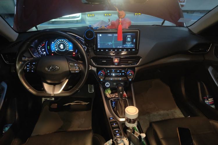 Used Hyundai Lafesta 2019 280TGDi Smart Speed Version China V Standard Center Console
