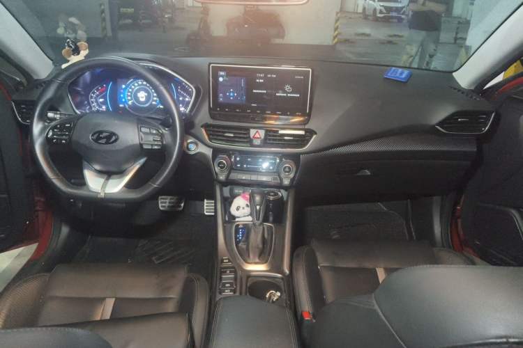 Used Hyundai Lafesta 2019 280TGDi Smart Speed Version China VI Standard Center Console