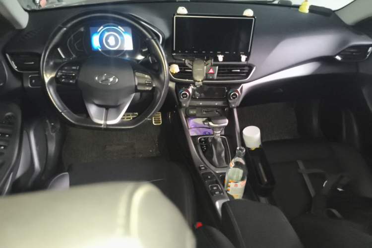 Used Hyundai Lafesta 2019 280TGDi Smart Speed Version China V Standard Center Console
