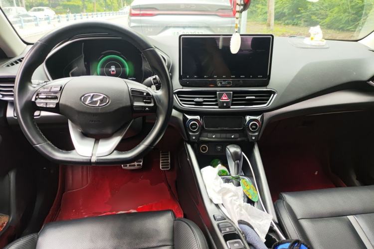 Used Hyundai Lafesta 2019 280TGDi Smart Speed Version China V Standard Center Console