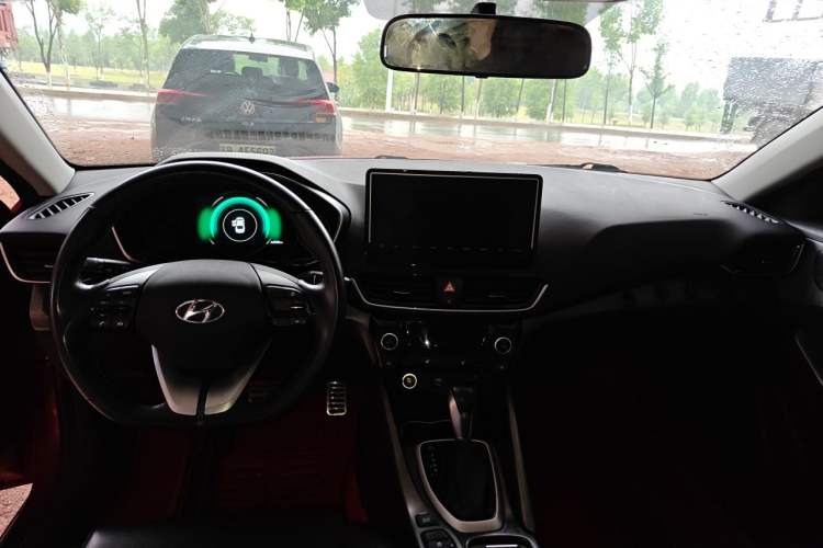 Used Hyundai Lafesta 2019 280TGDi Smart Speed Version China V Standard Center Console