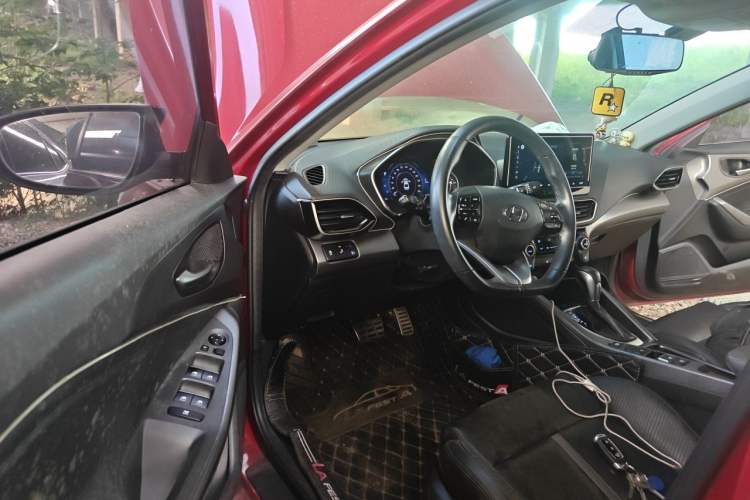 Used Hyundai Lafesta 2019 280TGDi Smart Speed Version China VI Standard Driver Seat