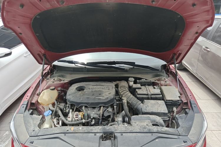 Used Hyundai Lafesta 2019 280TGDi Smart Speed Version China VI Standard Engine Bay