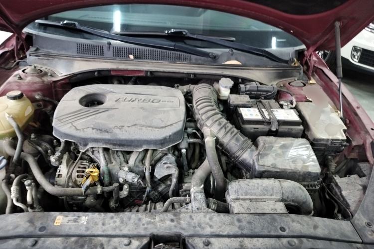 Used Hyundai Lafesta 2019 280TGDi Smart Speed Version China VI Standard Engine Bay