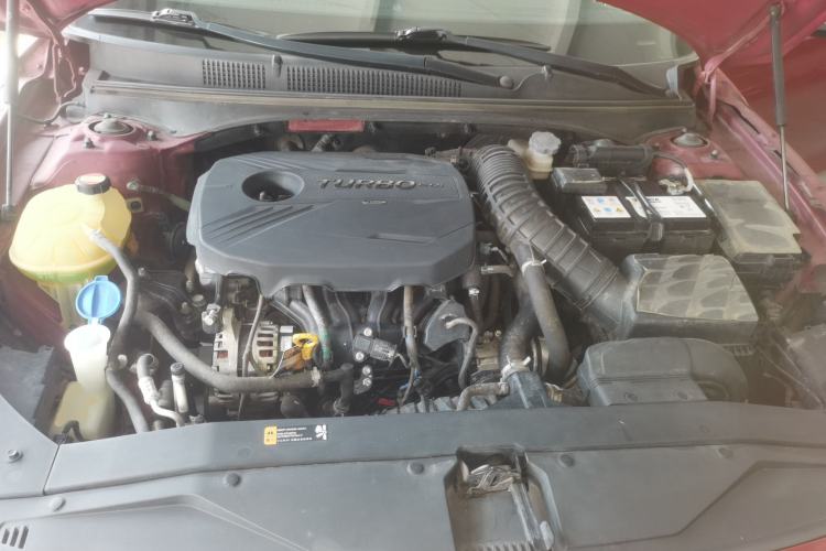 Used Hyundai Lafesta 2019 280TGDi Smart Speed Version China VI Standard Engine Bay
