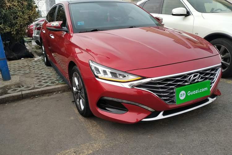 Used Hyundai Lafesta 2019 280TGDi Smart Speed Version China VI Standard Front Right 45 Deg