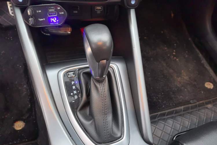Used Hyundai Lafesta 2019 280TGDi Smart Speed Version China VI Standard Gear Lever