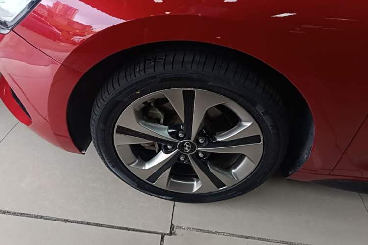 Used Hyundai Lafesta 2019 280TGDi Smart Speed Version China V Standard Left Front Wheel Hub