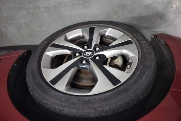 Used Hyundai Lafesta 2019 280TGDi Smart Speed Version China VI Standard Left Front Wheel Hub