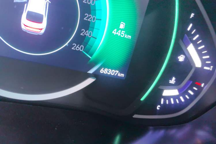 Used Hyundai Lafesta 2019 280TGDi Smart Speed Version China VI Standard Odometer Close Up