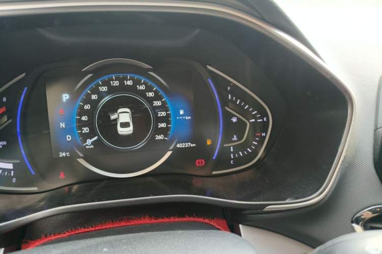 Used Hyundai Lafesta 2019 280TGDi Smart Speed Version China VI Standard Odometer Close Up