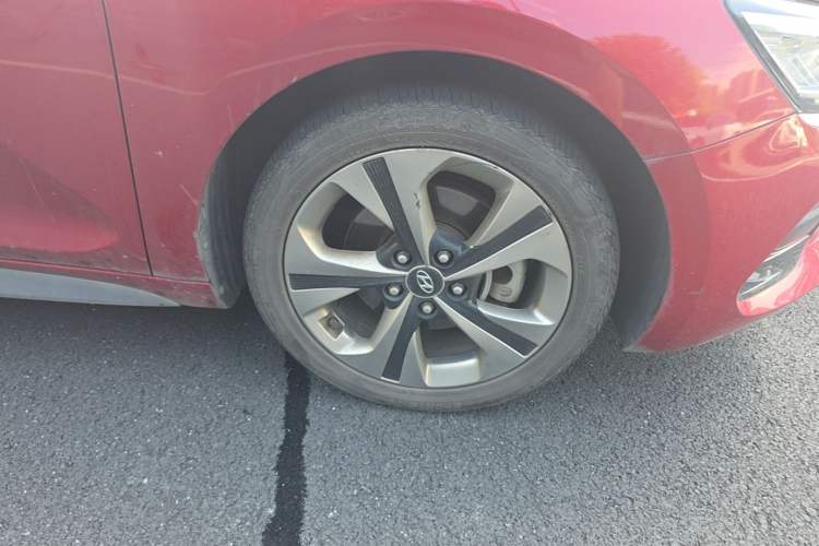 Used Hyundai Lafesta 2019 280TGDi Smart Speed Version China V Standard Right Front Wheel Hub