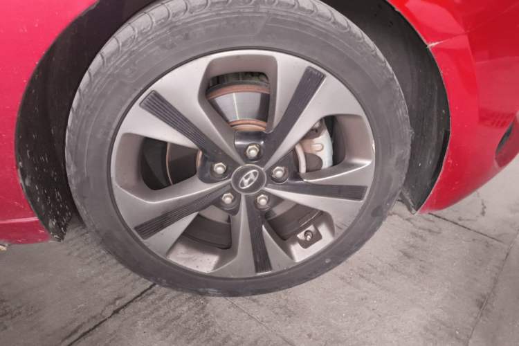 Used Hyundai Lafesta 2019 280TGDi Smart Speed Version China V Standard Right Front Wheel Hub