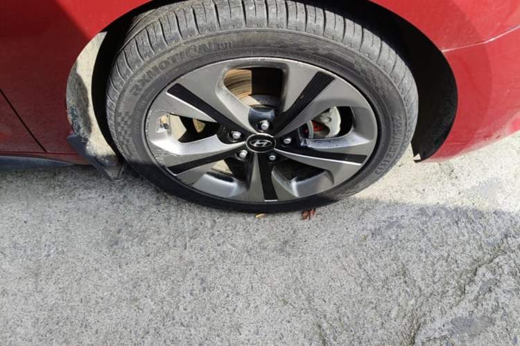 Used Hyundai Lafesta 2019 280TGDi Smart Speed Version China VI Standard Right Front Wheel Hub