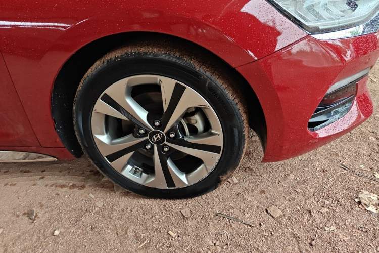 Used Hyundai Lafesta 2019 280TGDi Smart Speed Version China V Standard Right Front Wheel Hub