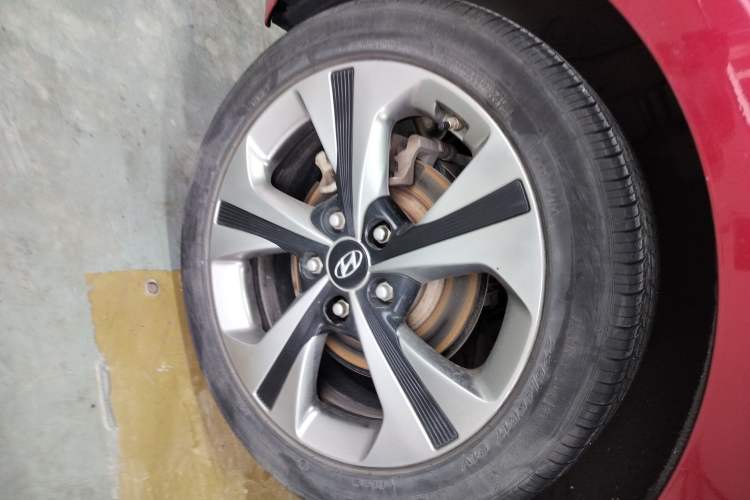 Used Hyundai Lafesta 2019 280TGDi Smart Speed Version China VI Standard Right Rear Wheel Hub