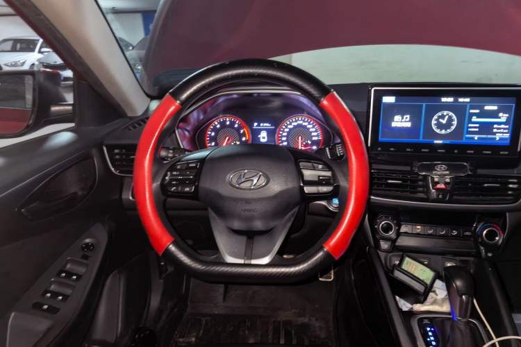 Used Hyundai Lafesta 2019 240TGDi Sport Edition China V standard Steering Wheel