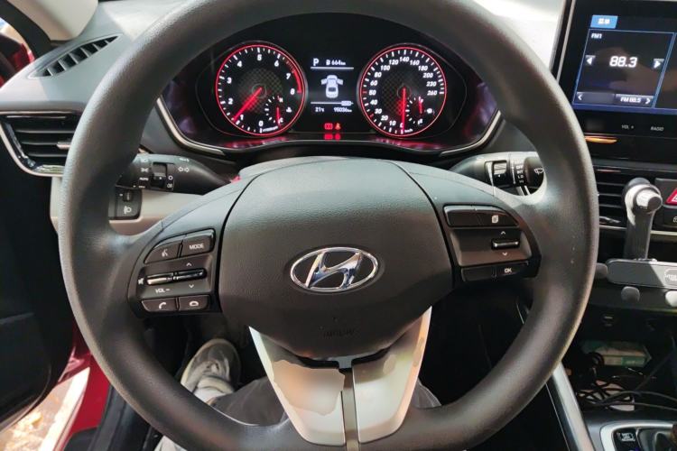 Used Hyundai Lafesta 2019 240TGDi Sport Edition China V standard Steering Wheel