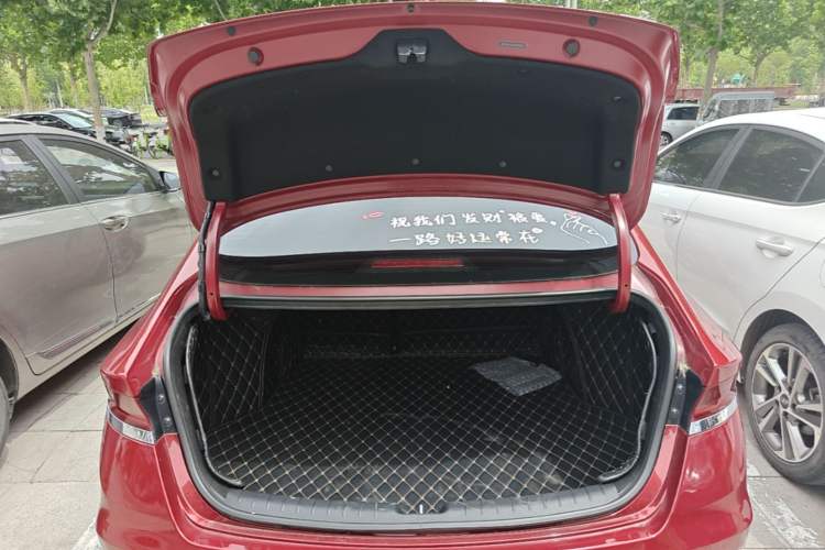 Used Hyundai Lafesta 2019 280TGDi Smart Speed Version China VI Standard Trunk