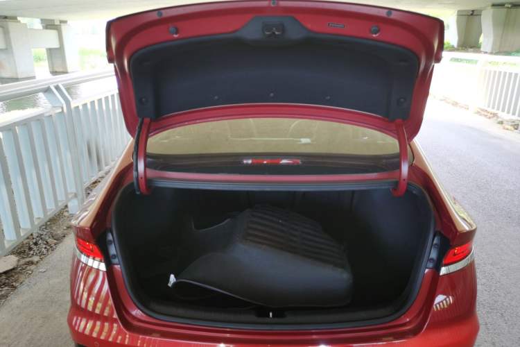 Used Hyundai Lafesta 2019 280TGDi Sport Edition China VI Trunk