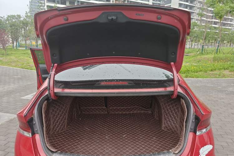 Used Hyundai Lafesta 2019 280TGDi Smart Speed Version China V Standard Trunk
