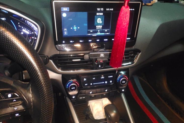 Used Hyundai Lafesta 2019 280TGDi Smart Speed Version China VI Standard Audio And AC Panel