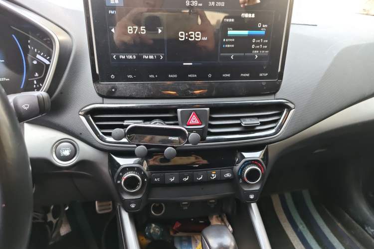 Used Hyundai Lafesta 2019 280TGDi Sport Edition China V Standard Audio And AC Panel