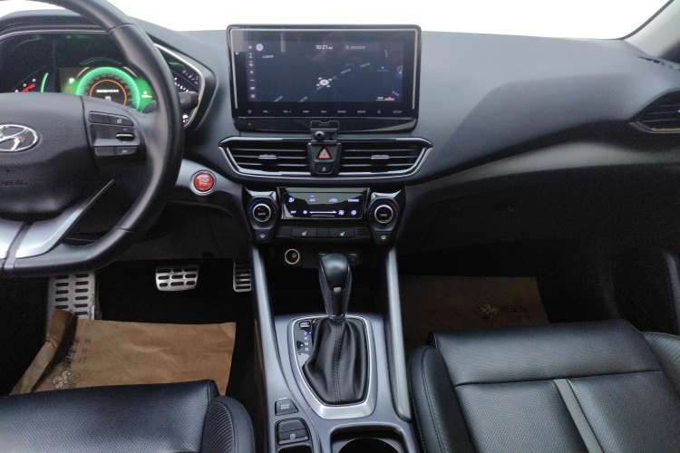 Used Hyundai Lafesta 2019 280TGDi Smart Speed Version China VI Standard Audio And AC Panel