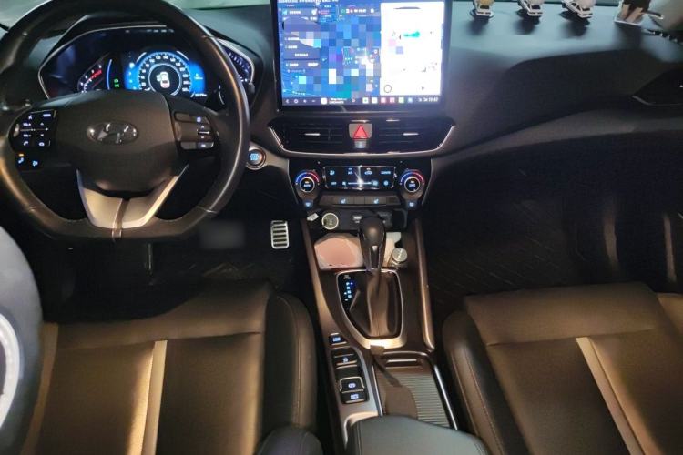 Used Hyundai Lafesta 2019 280TGDi Smart Speed Version China V Standard Center Console