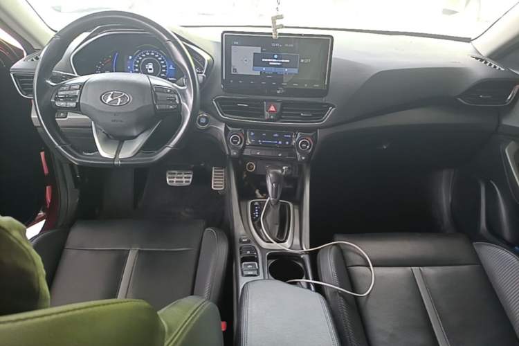 Used Hyundai Lafesta 2019 280TGDi Smart Speed Version China V Standard Center Console